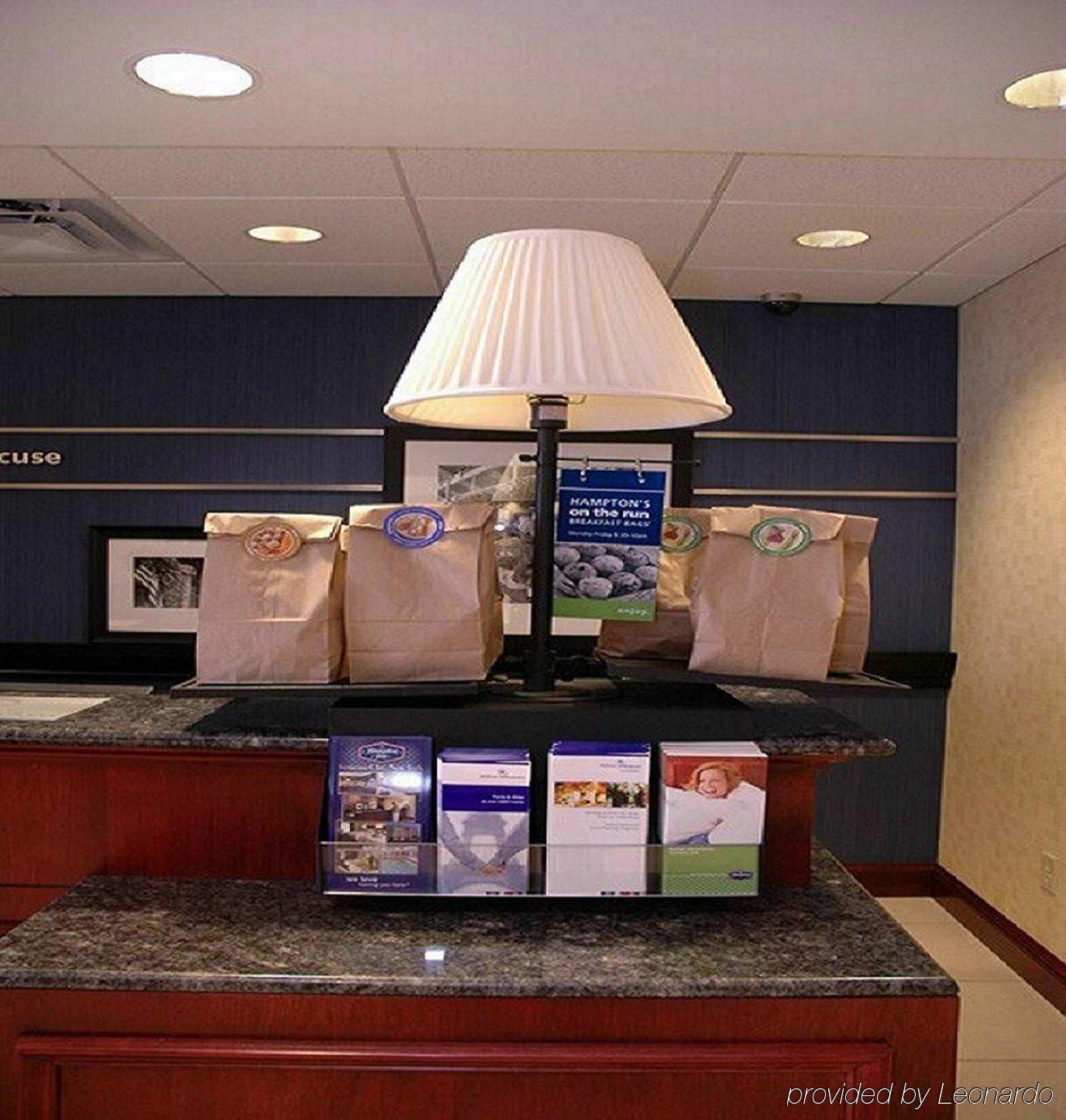 Hampton Inn Syracuse Clay Liverpool Nội địa bức ảnh